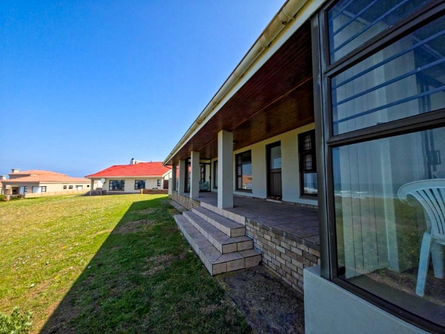 5 Bedroom Property for Sale in Jongensfontein Western Cape